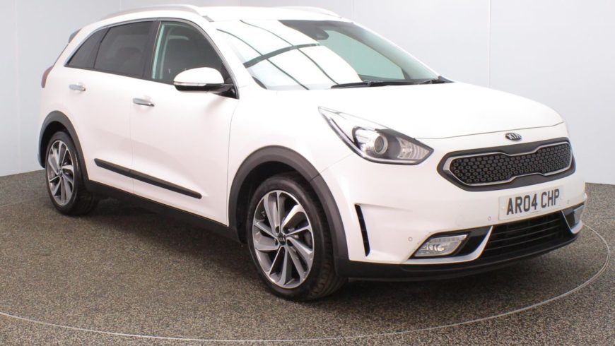 Used 2017 WHITE KIA NIRO Estate 1.6 3 5d AUTO 104 BHP HYBRID ELECTRIC (reg. 2017-02-10) for sale in Stockport